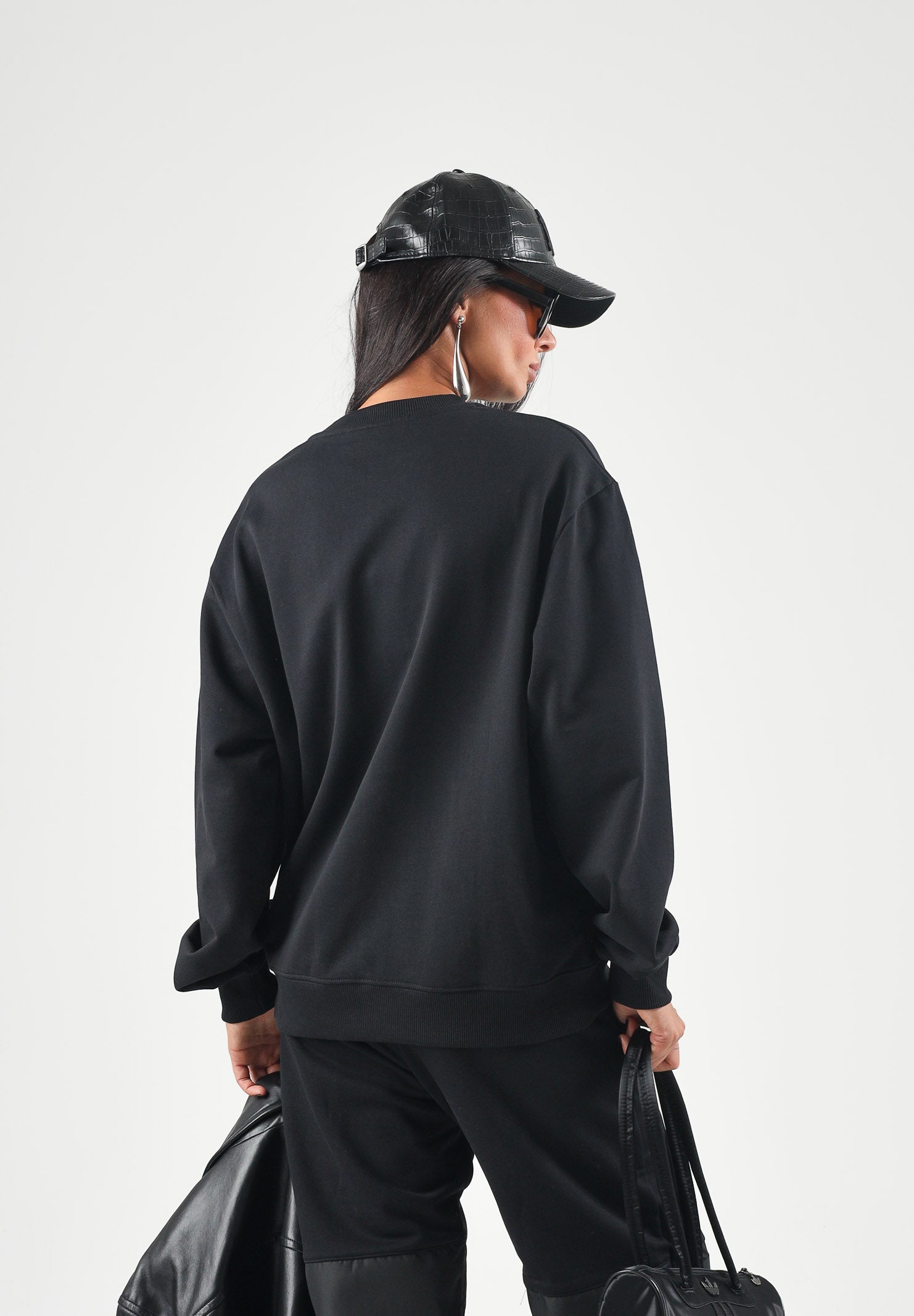 GCDS Felpa girocollo nera da uomo con maxi logo Z0MLQE144F004 999B GCDS 
