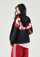 GCDS Felpa con cappuccio HOODIE WITH STRIPES nera per uomo e donna con bande rosse sulle spalle. Z0MLQE213F245 999R GCDS 
