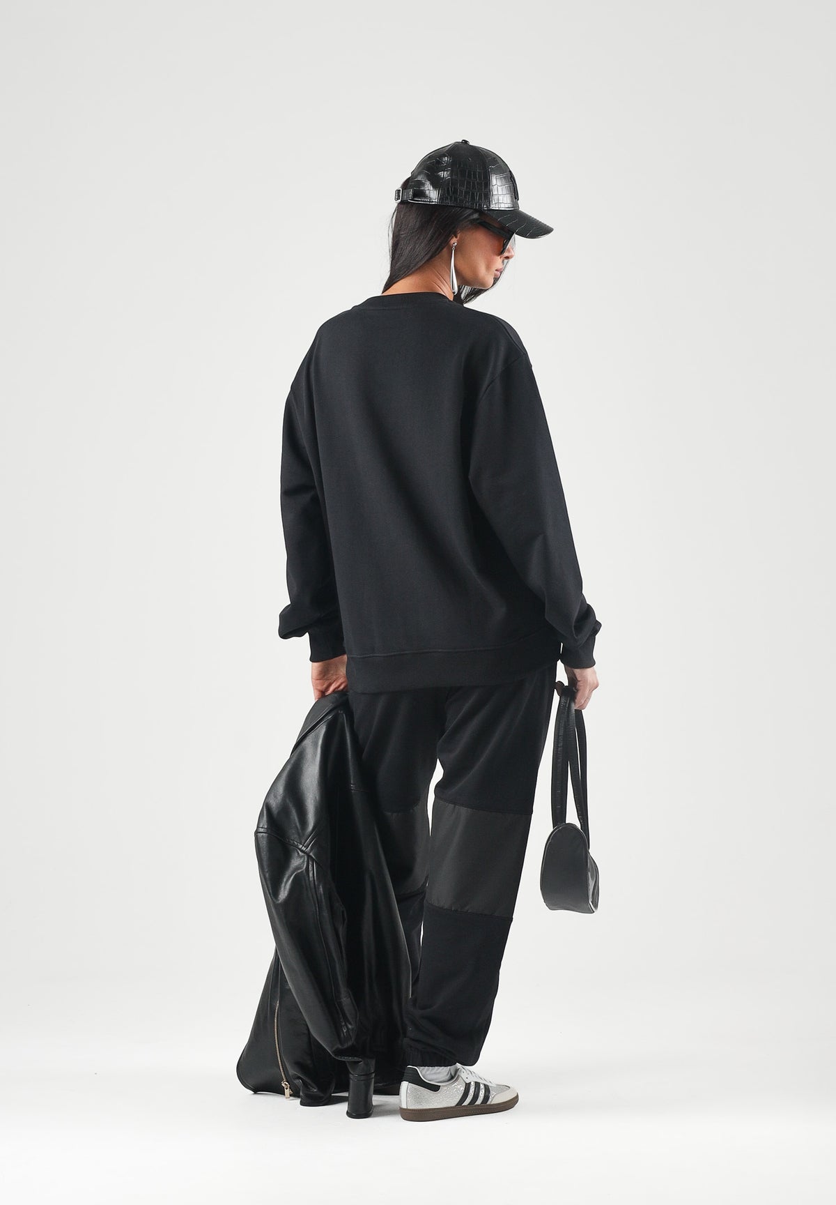 GCDS Pantaloni neri da uomo con maxi logo frontale Z0MLQI211F004 999B GCDS 