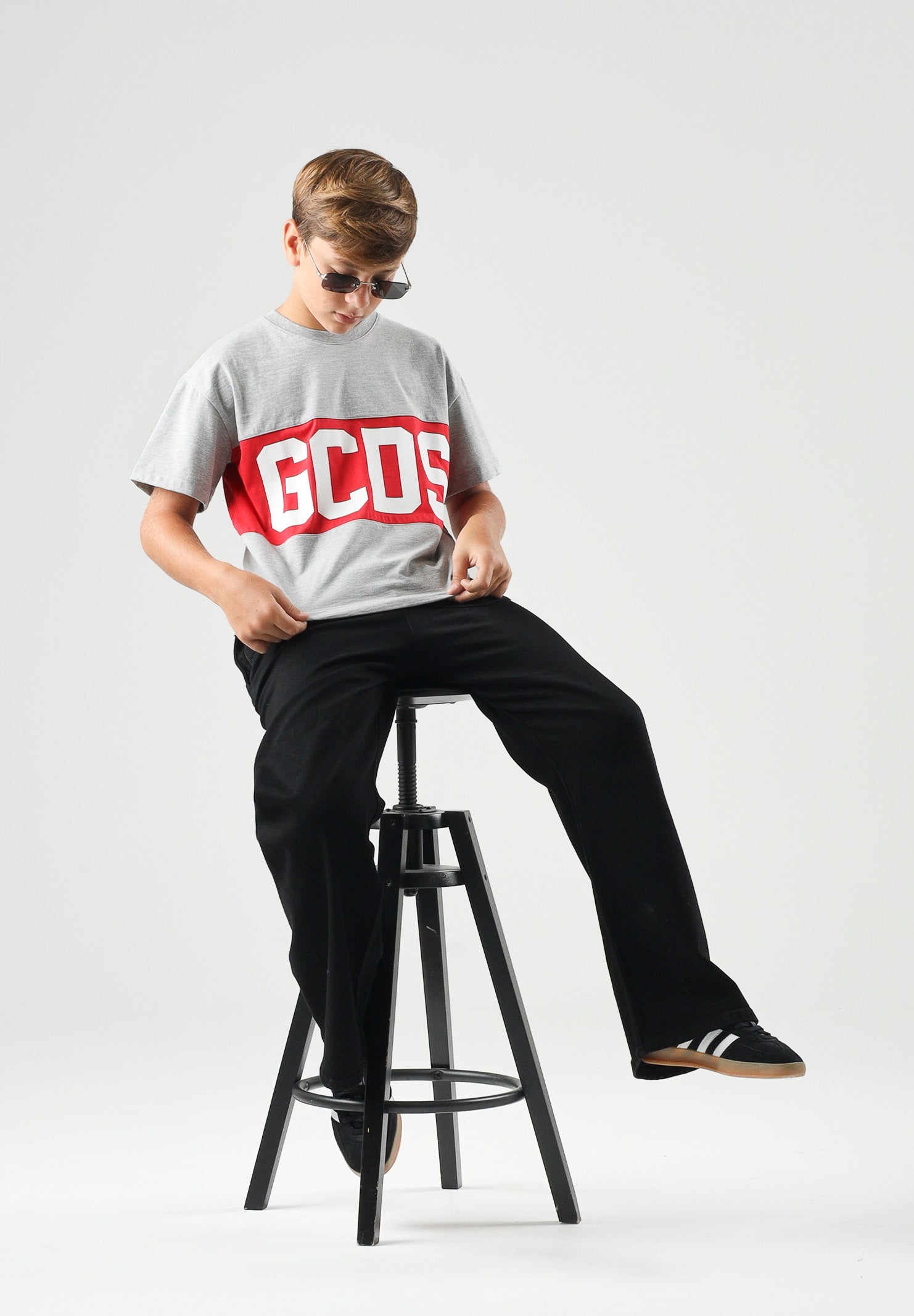 GCDS T-shirt manica corta neutro grigio-rosso per donna, ragazzi e bambini con maxi logo iconico Z0UJQC585J105 953R GCDS 