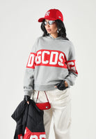 GCDS Felpa con cappuccio neutral gray-red per donna, ragazzi e bambini con banda orizzontale a contrasto rosso-bianca Z0UJQE583F004 953R GCDS 