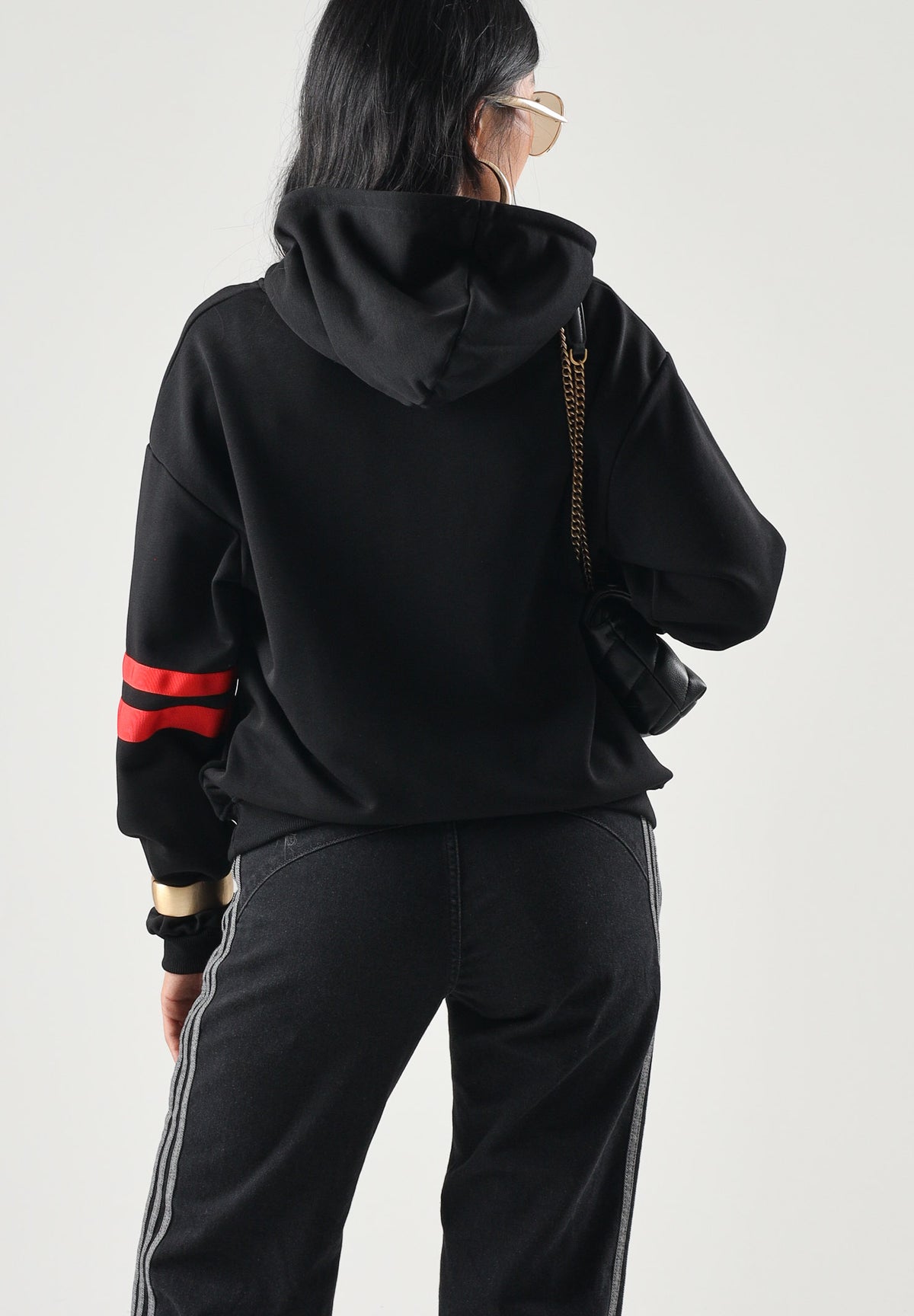 GCDS Felpa con cappuccio nera per donna, ragazzi e bambini con logo centrale Z0UJQE590F004 999R GCDS 
