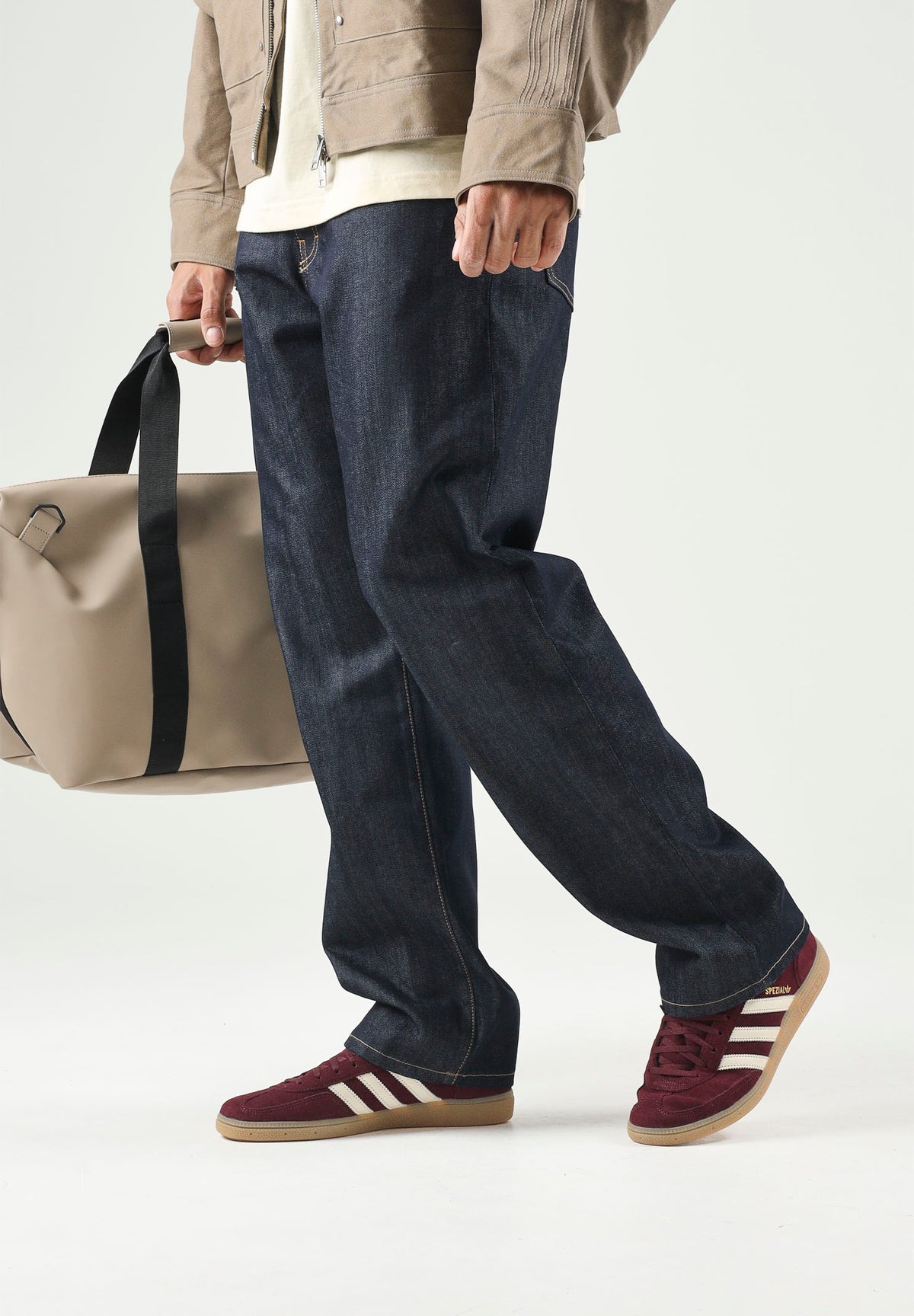 I'M BRIAN Jeans gamba dritta denim blu da uomo con classica costruzione cinque tasche. ERIKL2526 LAV2526 I'M BRIAN 