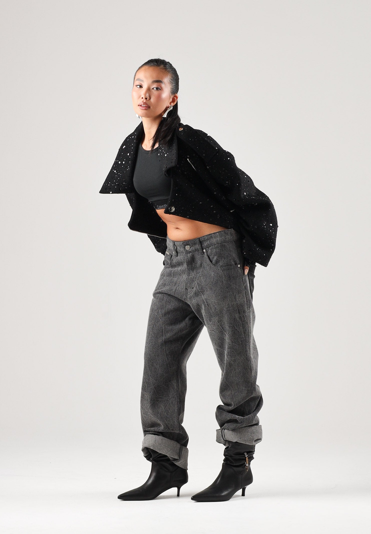 I'M BRIAN Jeans nero per uomo con lavaggio scuro slavato, taglio flared a zampa e dettagli sartoriali FLARE1926 LAV1926 I'M BRIAN 