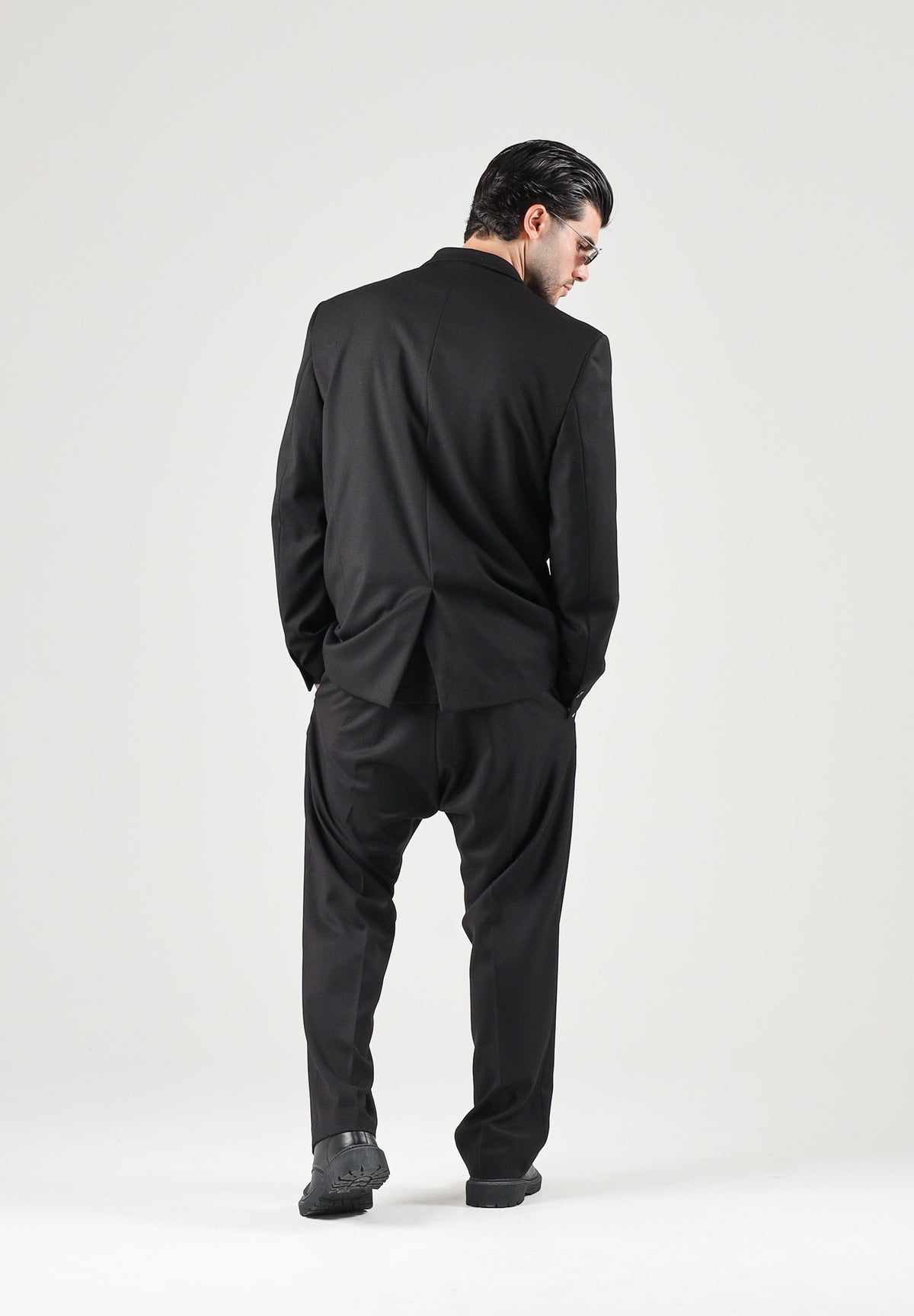 I'M BRIAN Giacca doppiopetto nera per uomo con tasche a pattina. GIA3855 009 I'M BRIAN 