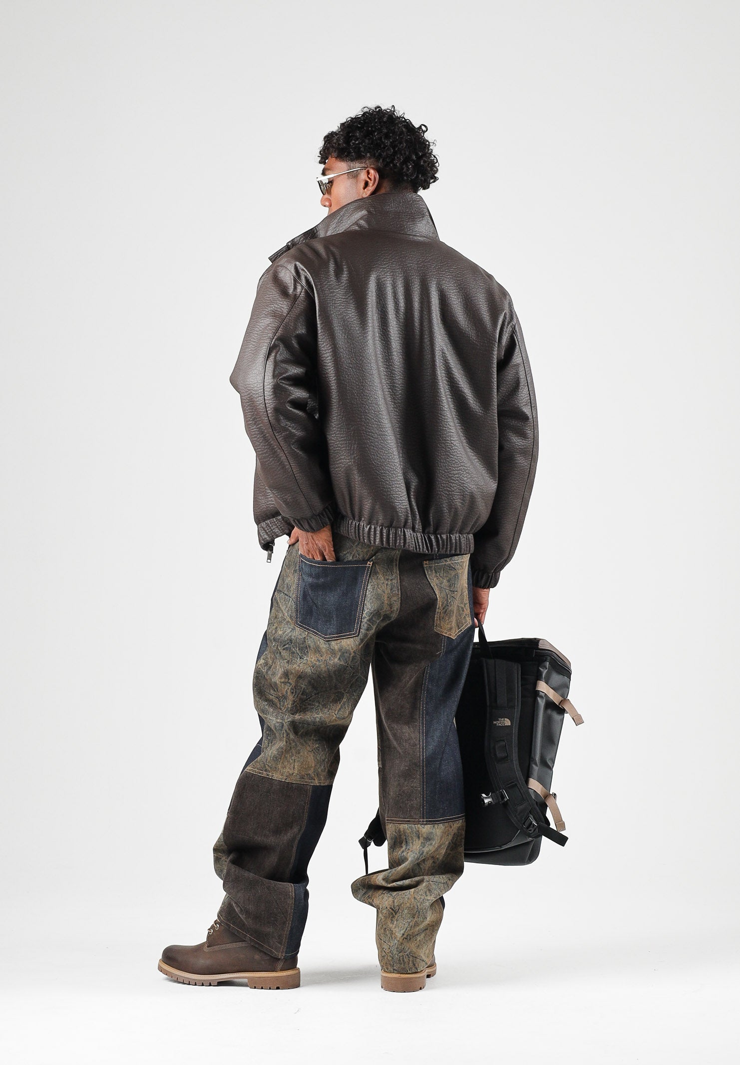 I'M BRIAN Giubbotto in eco-pelle moro/ marrone per uomo con collo alto e linee pulite d'ispirazione urban. GIU3878 020 I'M BRIAN 