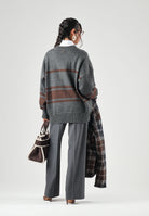 I'M BRIAN Cardigan corto grigio per uomo e donna con scollo a V, chiusura frontale con bottoni e fantasia MA3808 GR I'M BRIAN 