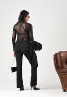 JDY Top manica lunga JDYCASABLANCA nero da donna con lavorazione floreale trasparente. 15379869 BL JDY 