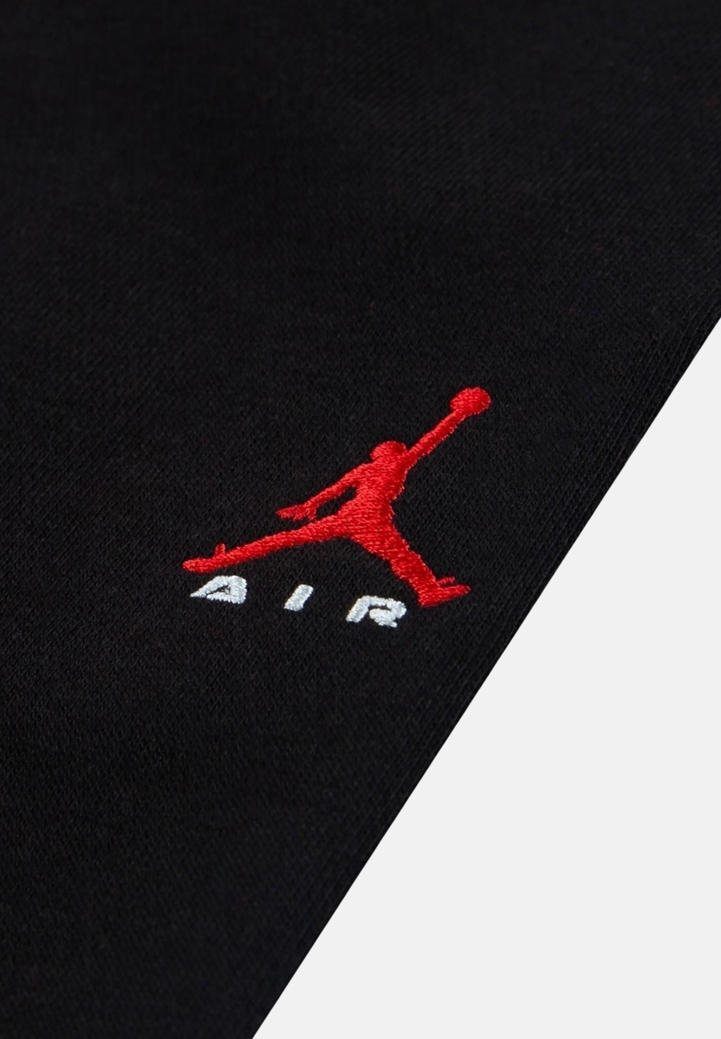 JORDAN Pantaloni BROOKLYN Black neri per bambino e bambina, con logo Jumpman rosso, vita elasticizzata e gamba comoda.<BR/> 95G056 023 JORDAN 