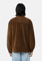 LACOSTE Giacca camicia imbottita Coffee Brown marrone caffè da uomo, in velluto a coste di cotone, con bottoni a pressione e tasche. CH8840 DPD LACOSTE 