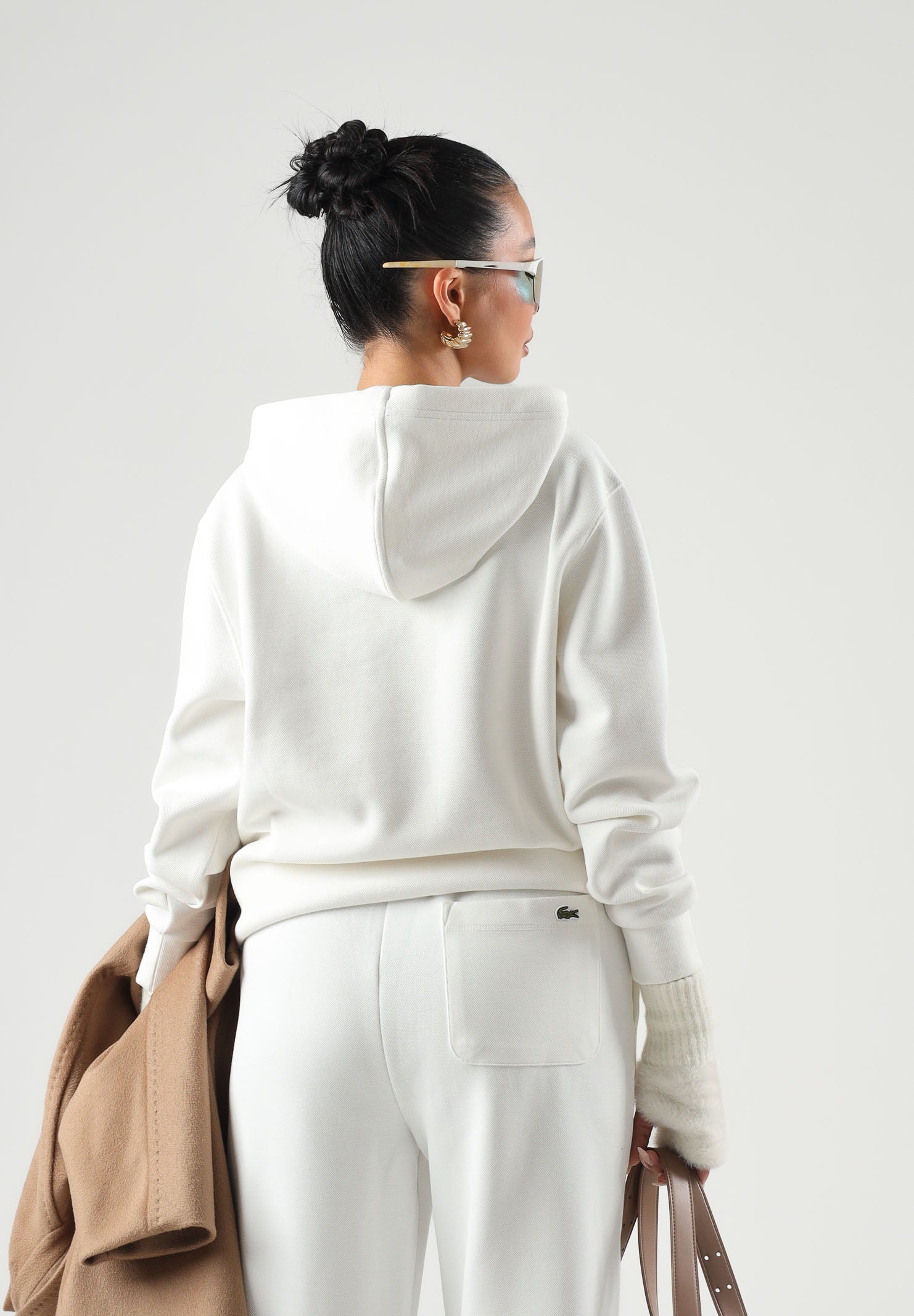 LACOSTE Felpa con cappuccio Piqué Hoodie, bianca, per uomo e donna con coccodrillo ricamato sul petto.<BR/> SF5259 70V LACOSTE 