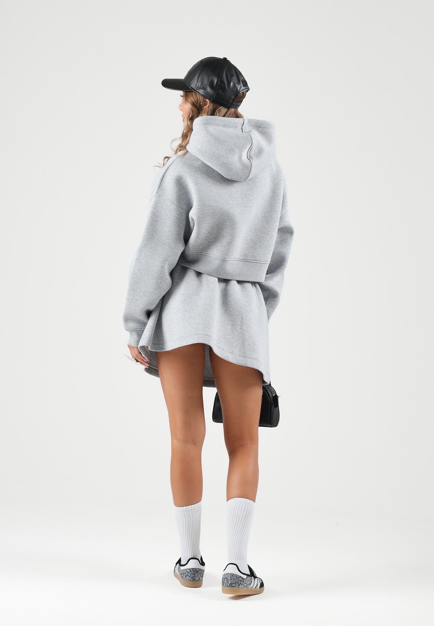 LACOSTE Felpa con cappuccio CROPPED HOODIE grigio da donna con mini logo iconico SF8324 CCA LACOSTE 