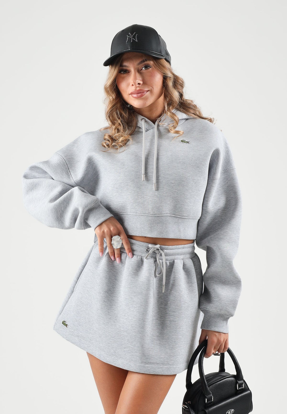 LACOSTE Felpa con cappuccio CROPPED HOODIE grigio da donna con mini logo iconico SF8324 CCA LACOSTE 