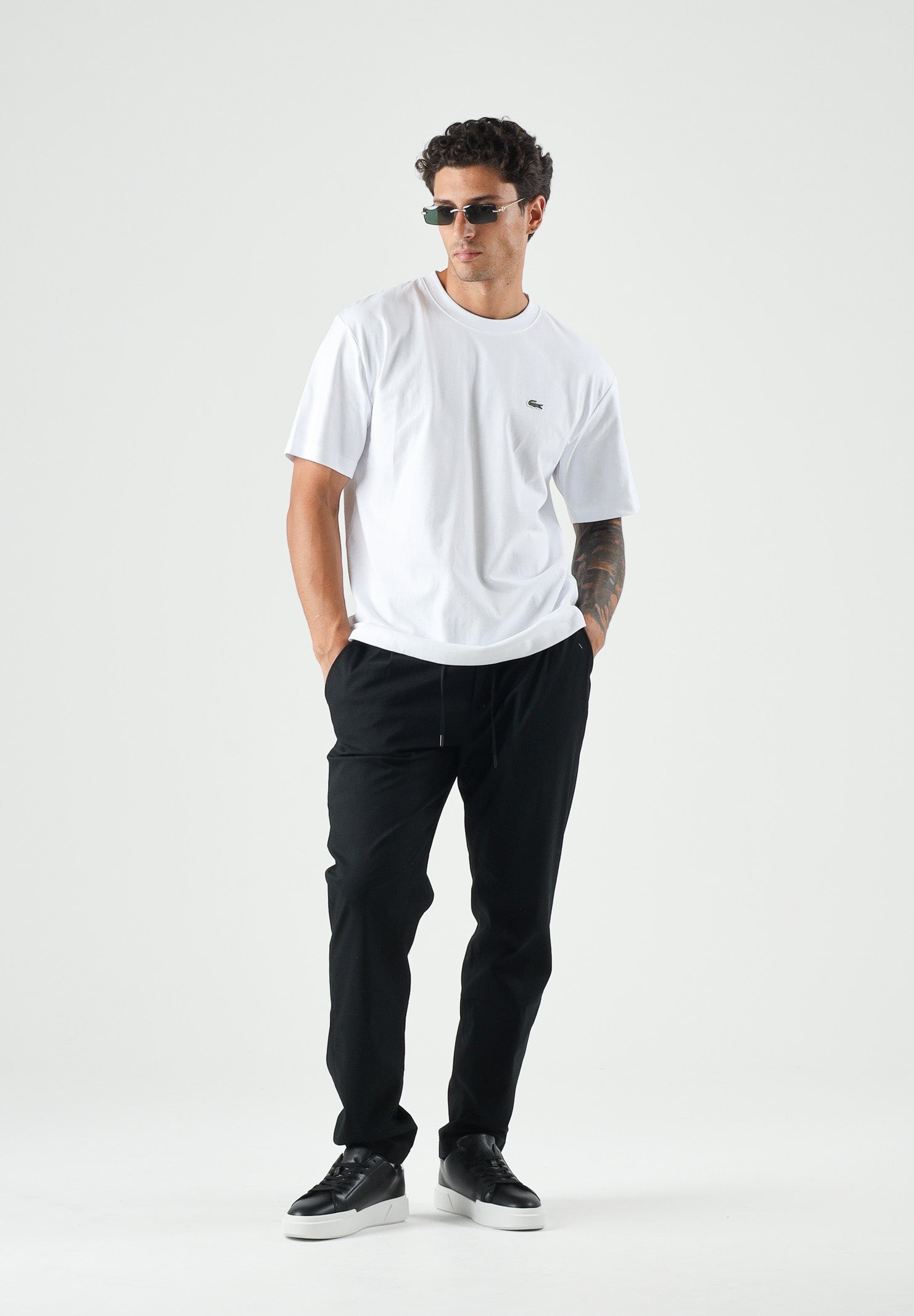 LACOSTE T-shirt manica corta bianca per uomo e donna con iconico coccodrillo ricamato sul petto. TH0876 001 LACOSTE 