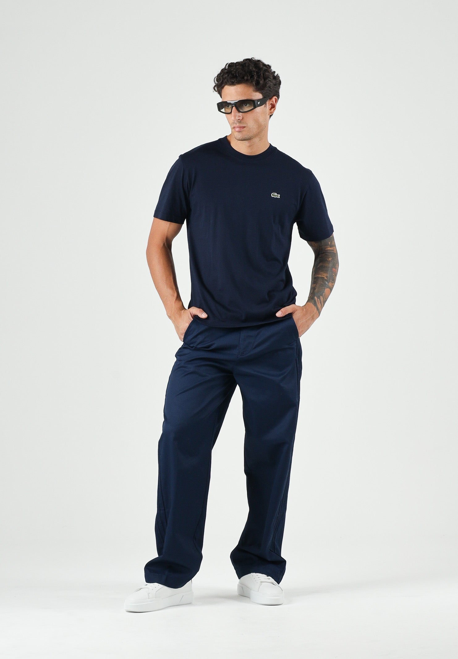 LACOSTE T-shirt in cotone blu notte, per uomo e donna co logo iconico coccodrillo su petto TH7318 166 LACOSTE 