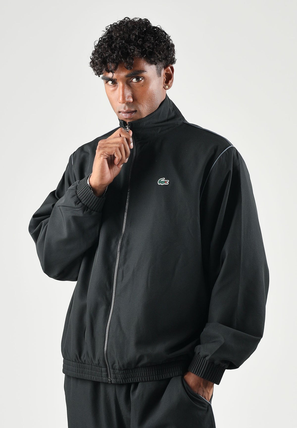 LACOSTE Tuta SOLID TRACKSUIT nera per uomo in tessuto tecnico con mini logo iconico WH6790 ZDQ LACOSTE 