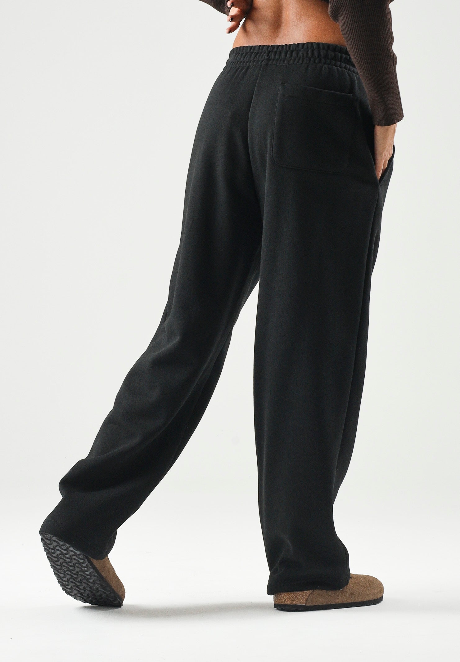 LACOSTE Pantaloni sportivi neri da uomo e donna con coccodrillo ricamato. XH8867 031 LACOSTE 