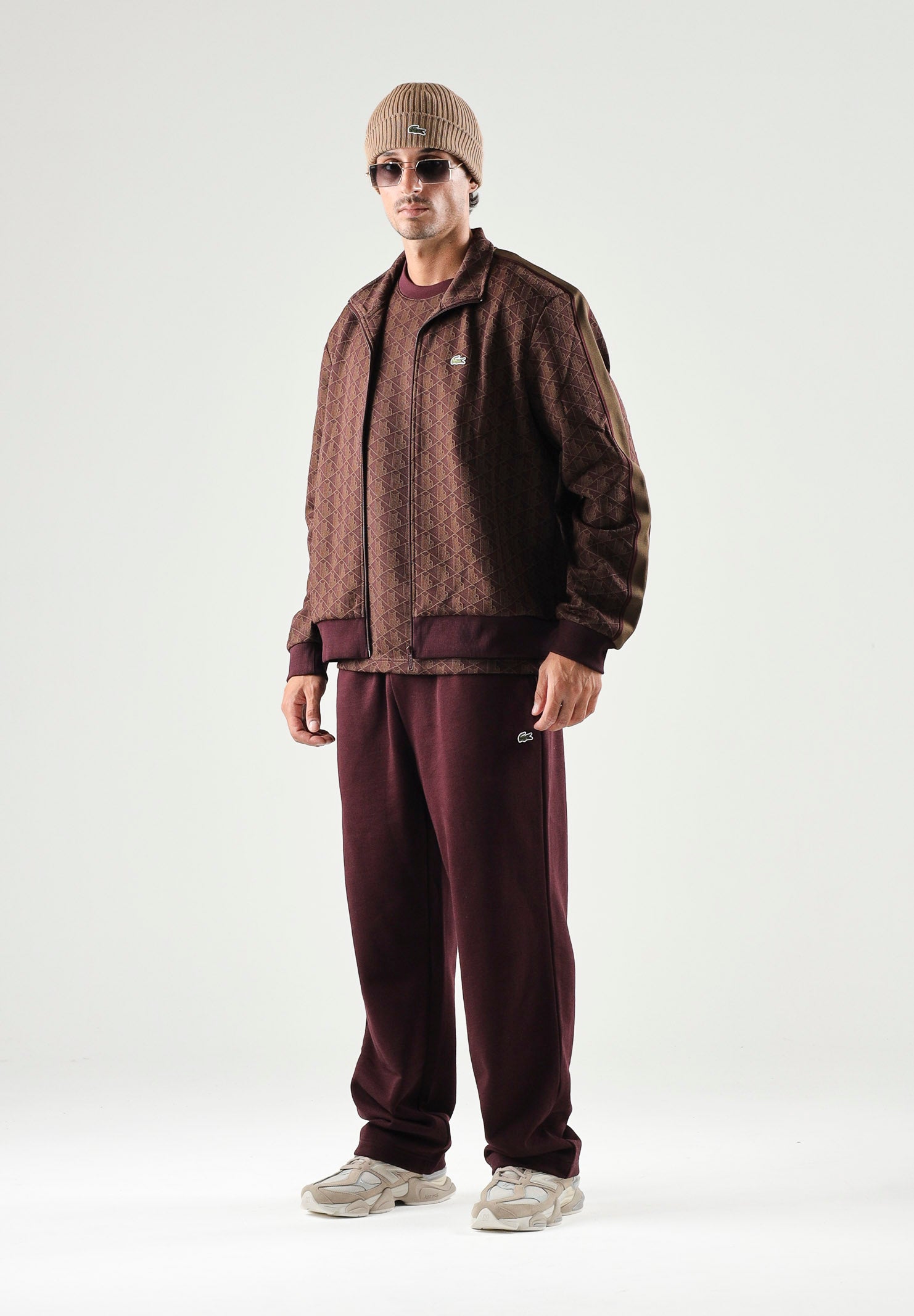 LACOSTE Pantaloni sportivi bordeaux per uomo e donna con logo ricamato. XH8867 3KE LACOSTE 