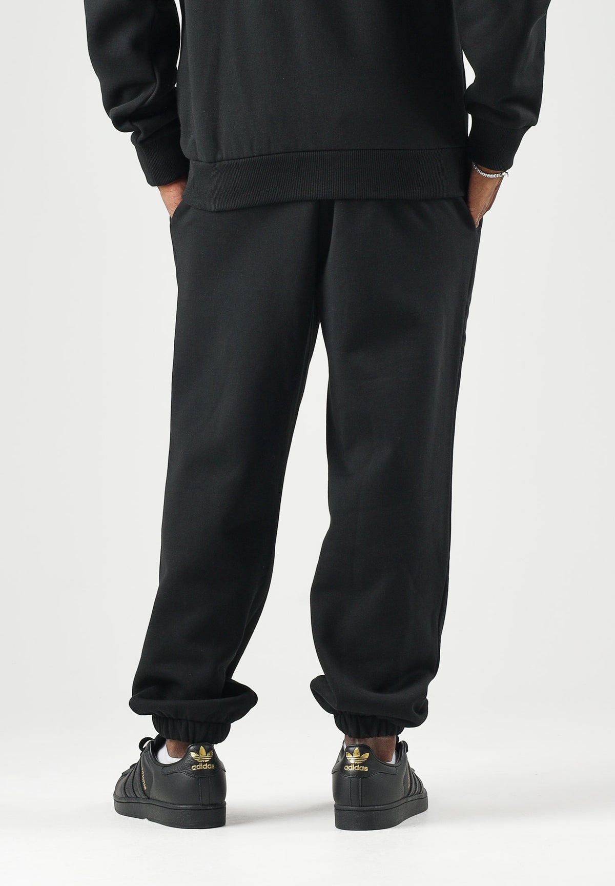 LACOSTE Pantaloni in felpa neri per uomo e donna con logo coccodrillo ricamato XH9207 031 LACOSTE 