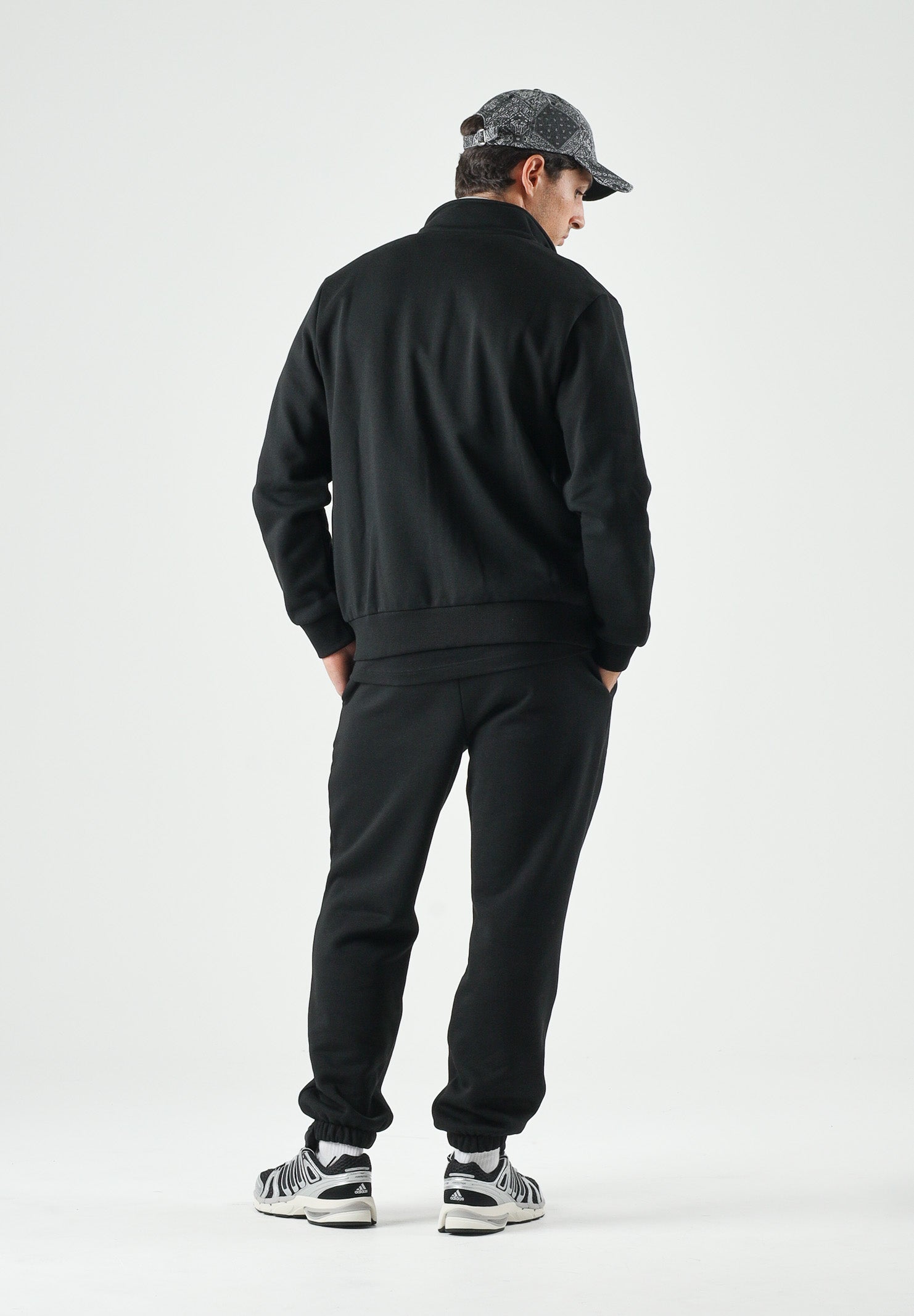 LACOSTE Pantalone in felpa nero per uomo e donna con logo coccodrillo ricamato XH9207 031 LACOSTE 