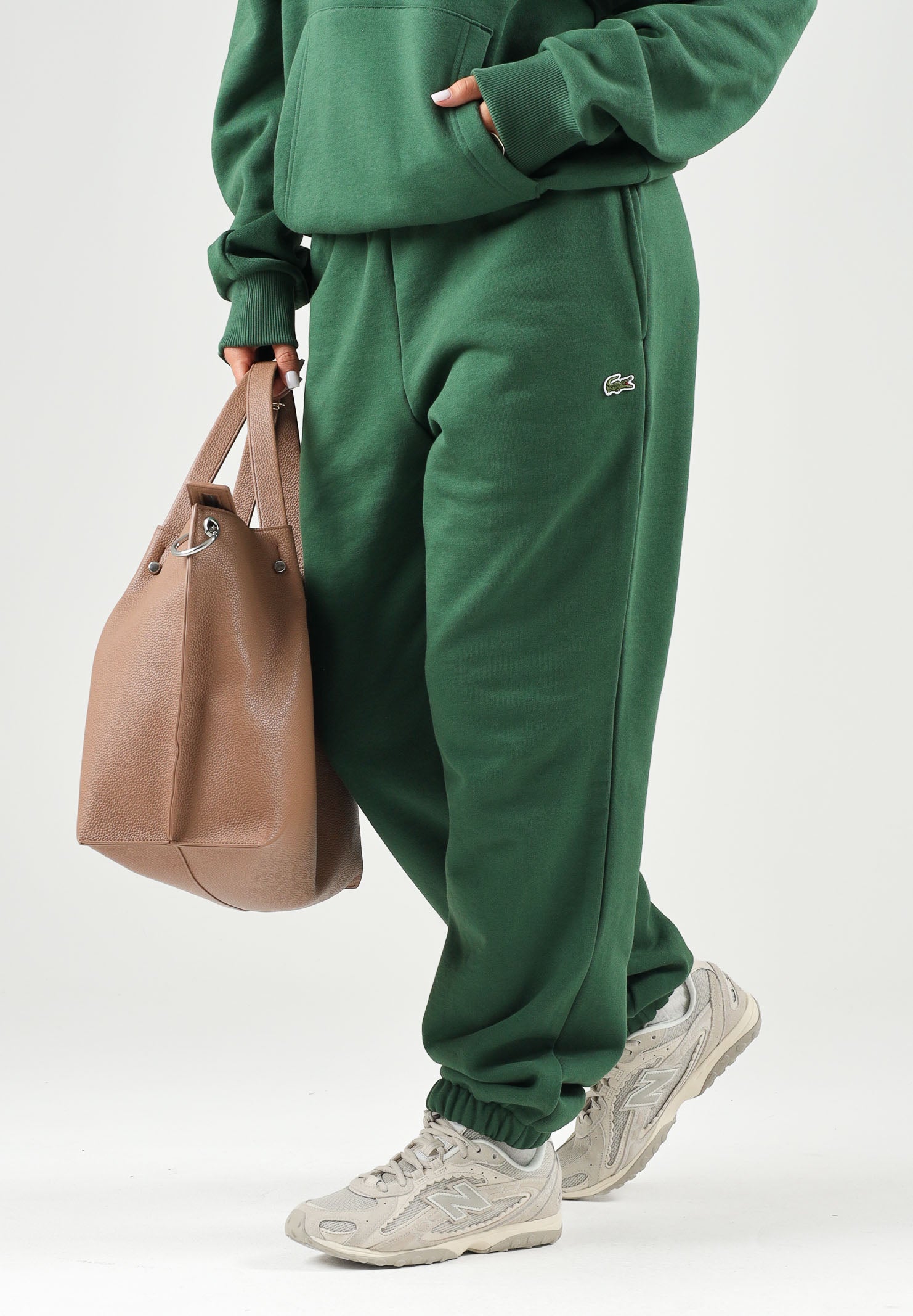 LACOSTE Pantaloni verdi per uomo e donna  con vita elasticizzata e logo iconico XH9207 132 LACOSTE 