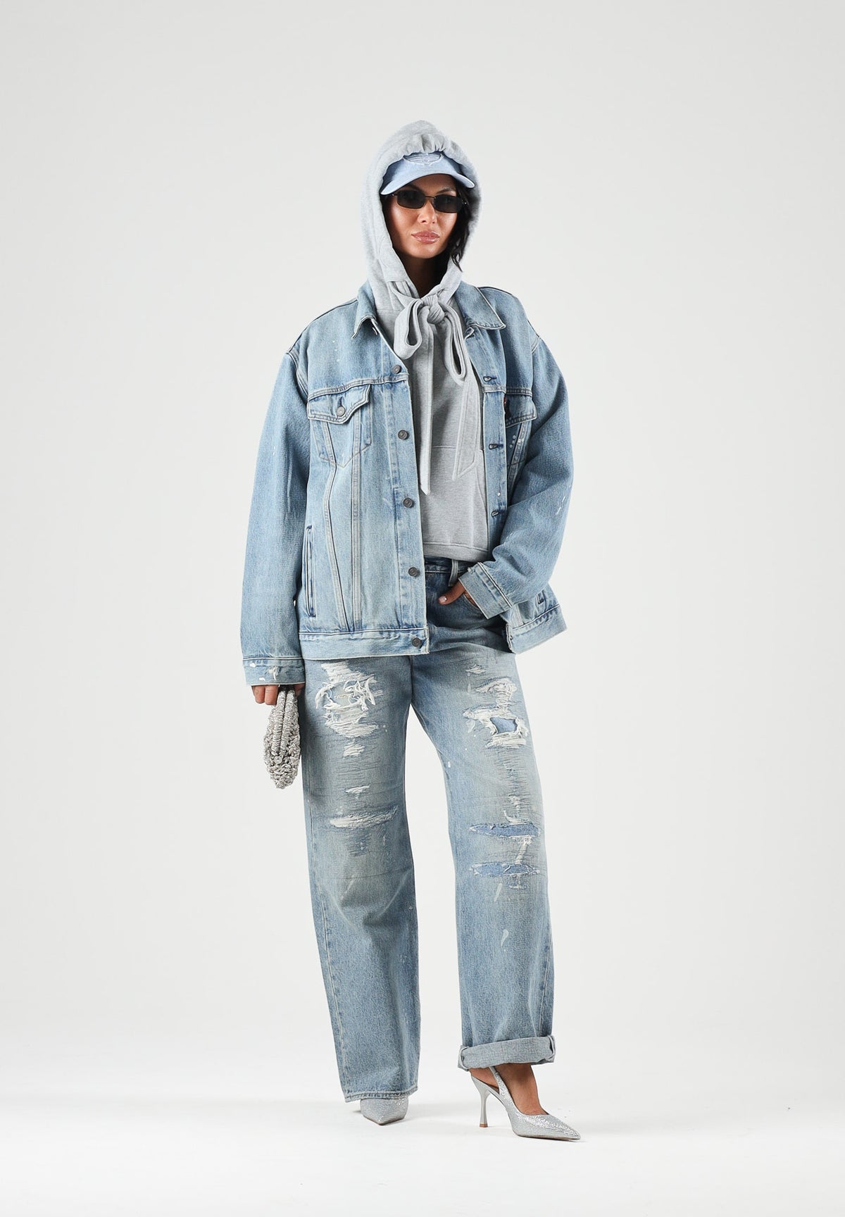 LEVI'S® Jeans 501® '90S SHORT CUT  med indigo denim per uomo e donna con dettagli strappati e lavaggio sfumato 0057U-0020 . LEVI'S® 