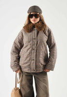 LEVI'S® Giubbotto BILLIE WARM COAT beige e marrone da donna con collo in ecopelliccia e fantsia a quadri 007U8-0002 . LEVI'S® 