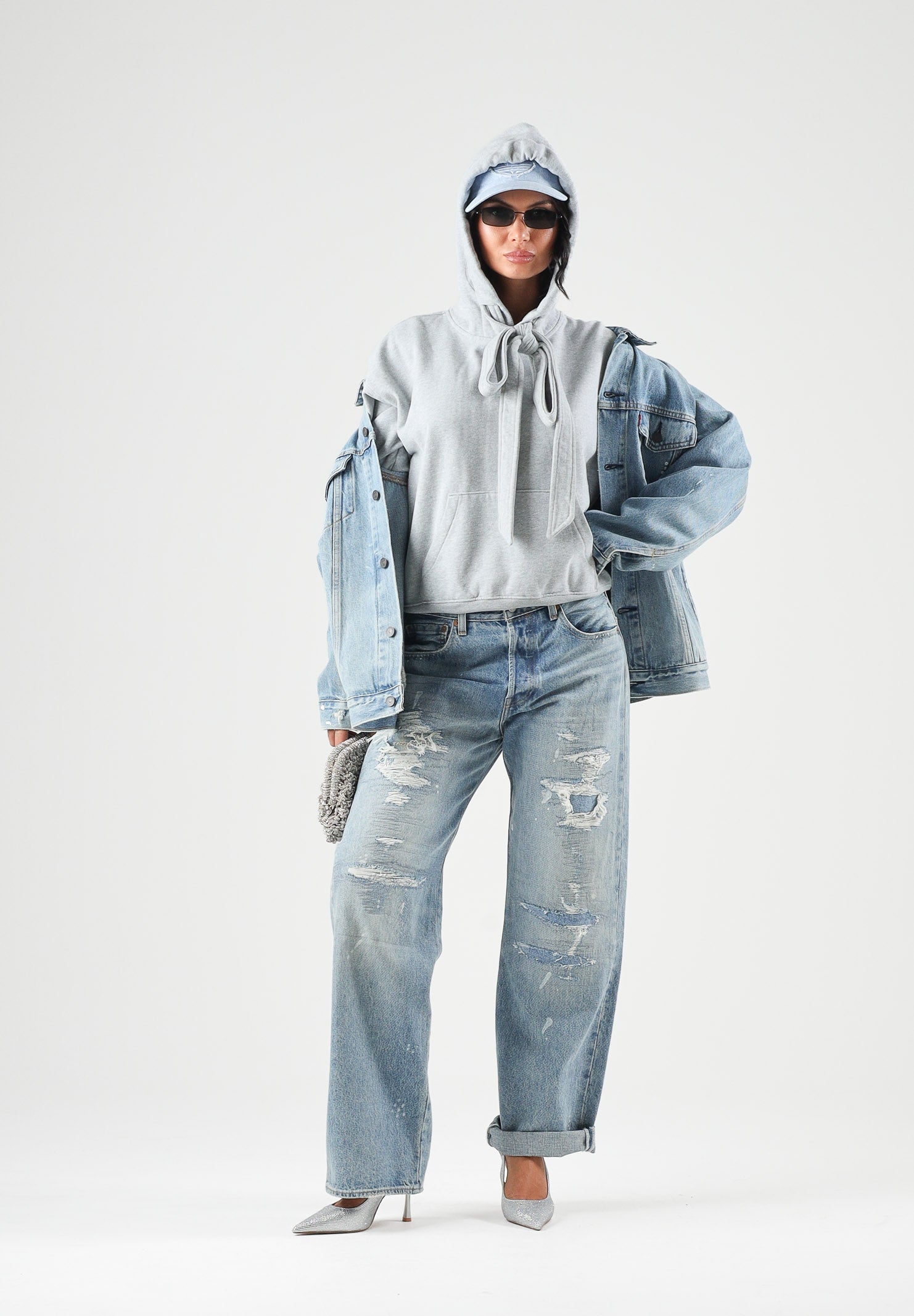 LEVI'S® Felpa con cappuccio grigia  da donna con lacci lunghi regolabili in vita. 0082D-0000 . LEVI'S® 