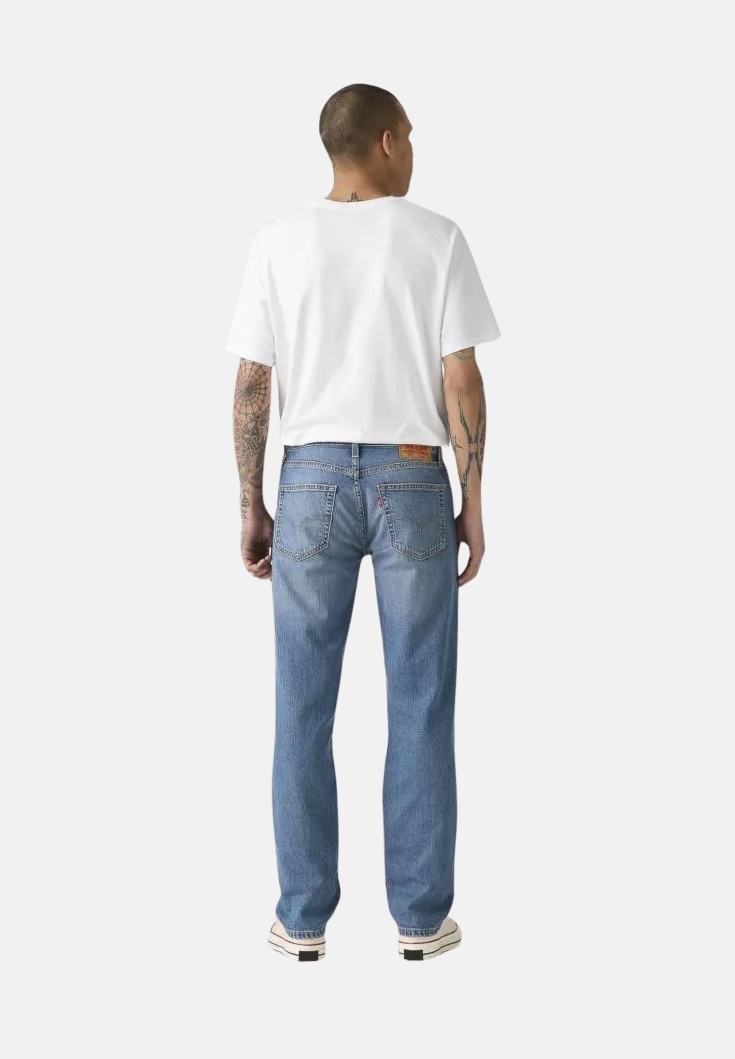 LEVI'S® Jeans med indigo celeste per uomo con lavaggio medio e iconico design a cinque tasche. 04511-6225 . LEVI'S® 