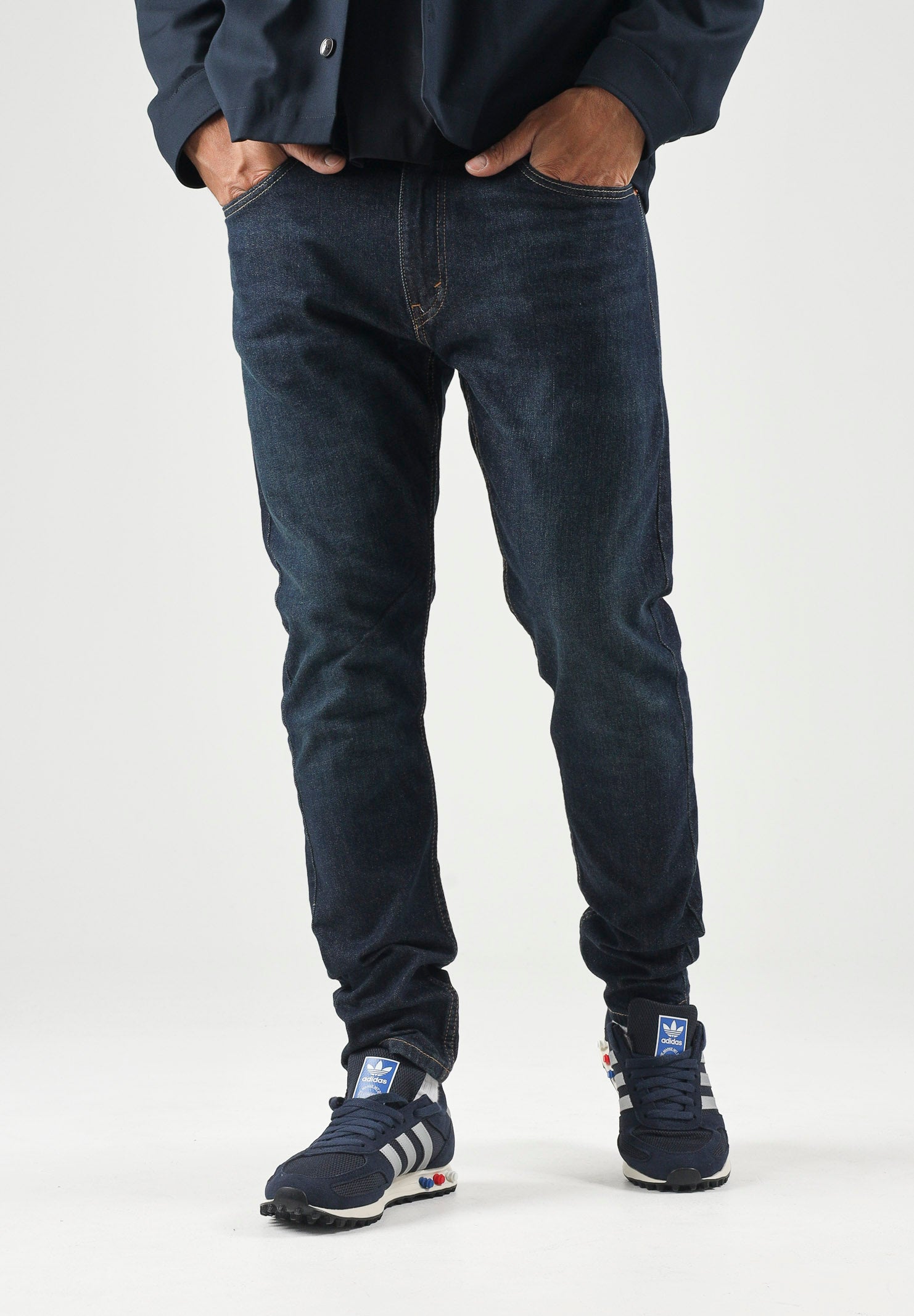 LEVI'S® Jeans 512™ SLIM TAPER dark wash, blu scuro, da uomo<BR/> 28833-1317 . LEVI'S® 