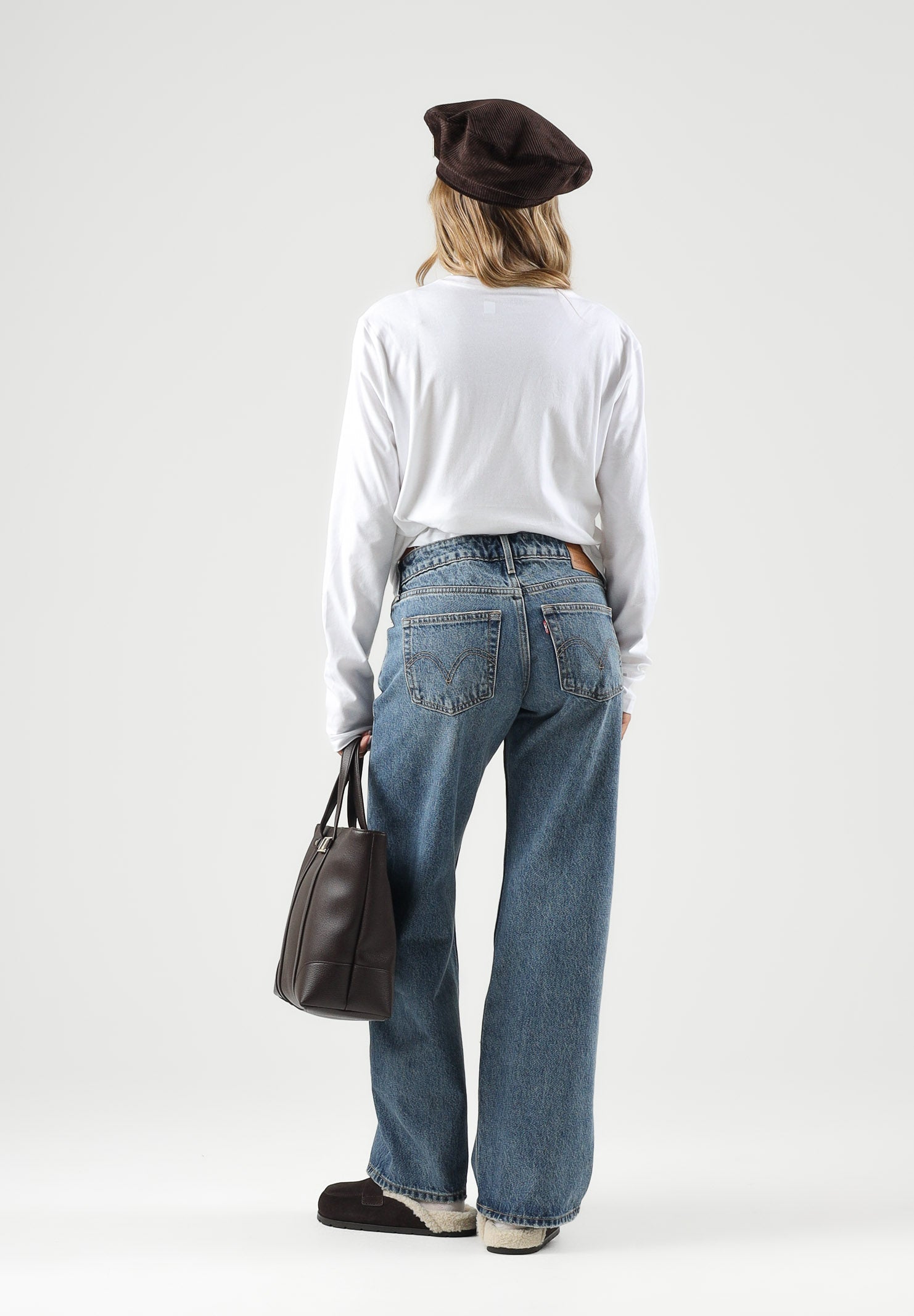 LEVI'S Jeans LOW LOOSE Med Indigo blu da donna con lavaggio sfumato e gamba ampia. A5566-0028 . LEVI'S® 