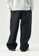 LYLE & SCOTT pantaloni WIDE LEG Jet Black neri da uomo in cotone, con vita elasticizzata, coulisse regolabile e gamba ampia e dritta. ML2583V Z865 LYLE & SCOTT 