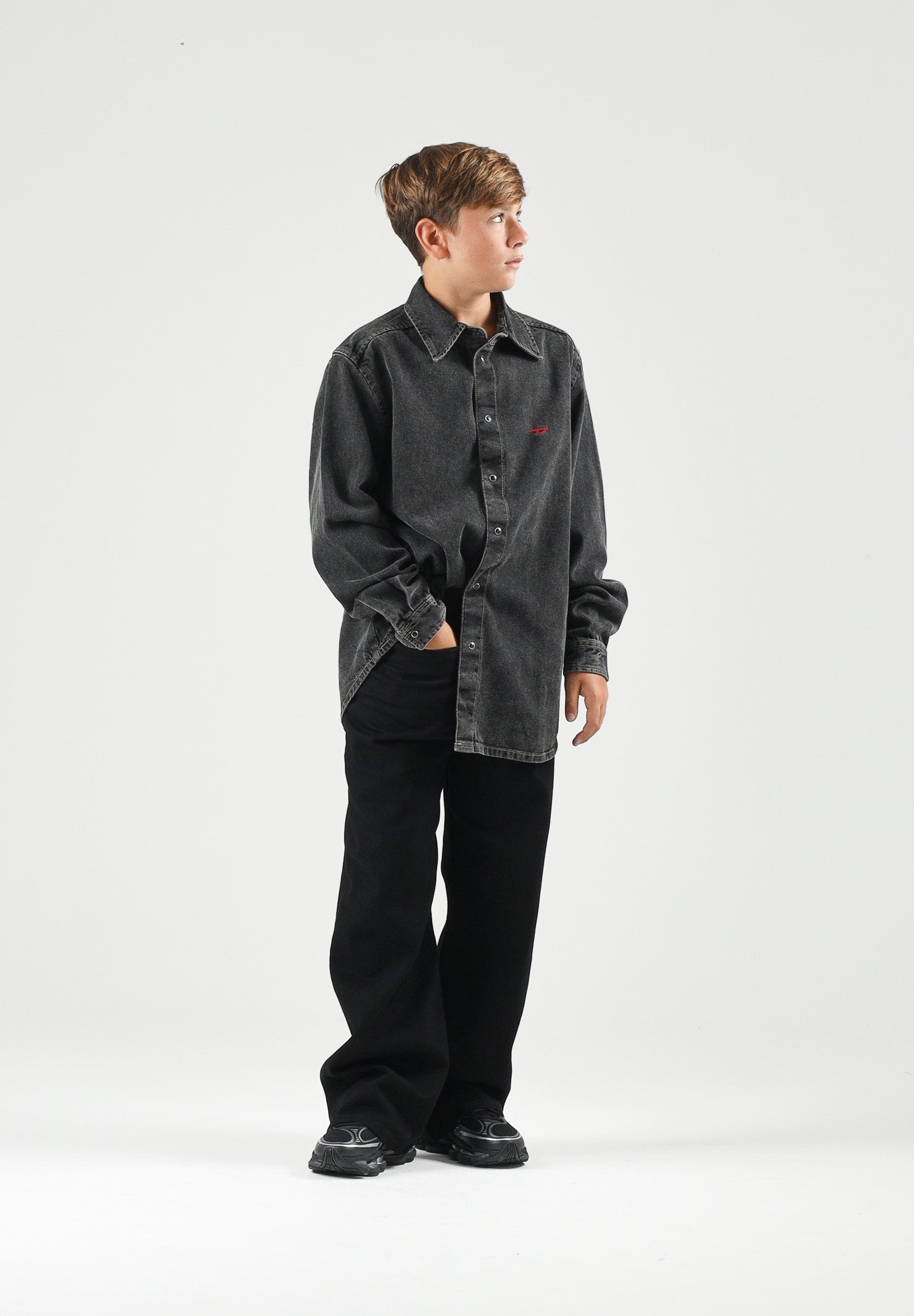 MM6 MAISON MARGIELA Jeans in denim nero per donna, ragazzi e bambini con taglio dritto M60969MM09E M6900 MAISON MARGIELA 