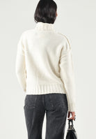 MAISON MARGIELA Dolcevita off white-bianca per donna, ragazza e bambina  in calda maglia con stampa numerica. M61048MM08V M6101 MAISON MARGIELA 