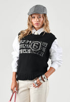 MAISON MARGIELA Gilet smanicato nero per donna, ragazza e bambina con stampa grafica numerica. M61049MM08V M6900 MAISON MARGIELA 