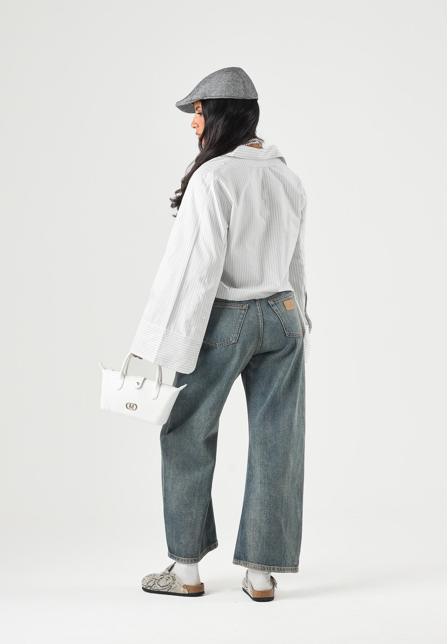 MM6 MAISON MARGIELA Camicia Cropped grey-grigio chiaro per donna, ragazzi e bambini  con motivo a righe verticali e logo ricamato M61094MM08N M6913 MAISON MARGIELA 