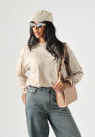 MM6 MAISON MARGIELA T-shirt beige per donna, ragazzi e bambini con maniche lunghe e stampa numerica MM6 frontale. M61132MM04I M6712 MAISON MARGIELA 