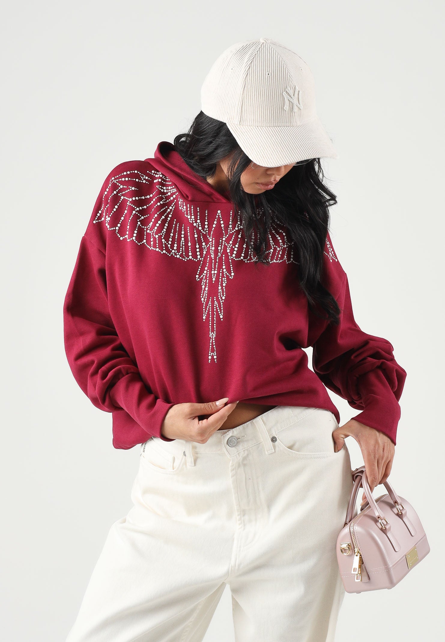 MARCELO BURLON COUNTY OF MILAN Felpa con cappuccio cherry-fucsia per donna con iconico ricamo grafico ad ali sulle spalle 26ICM30270 CH MARCELO BURLON COUNTY OF MILAN 