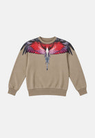 MARCELO BURLON COUNTY OF MILAN Felpa WINGS sabbia per bambino e bambina con grafica ali multicolor sul girocollo. F6CMJBSW027J 092 MARCELO BURLON COUNTY OF MILAN 