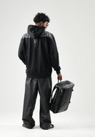 MARCELO BURLON COUNTY OF MILAN Felpa con cappuccio nero per uomo con iconica stampa grafica Wings sulle spalle F6CMMAHS037 110 MARCELO BURLON COUNTY OF MILAN 