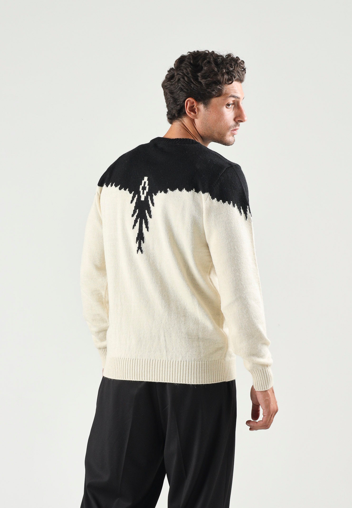 Maglia girocollo regular fit da uomo autunno inverno F6CMMAJP024 412 MARCELO BURLON COUNTY OF MILAN 