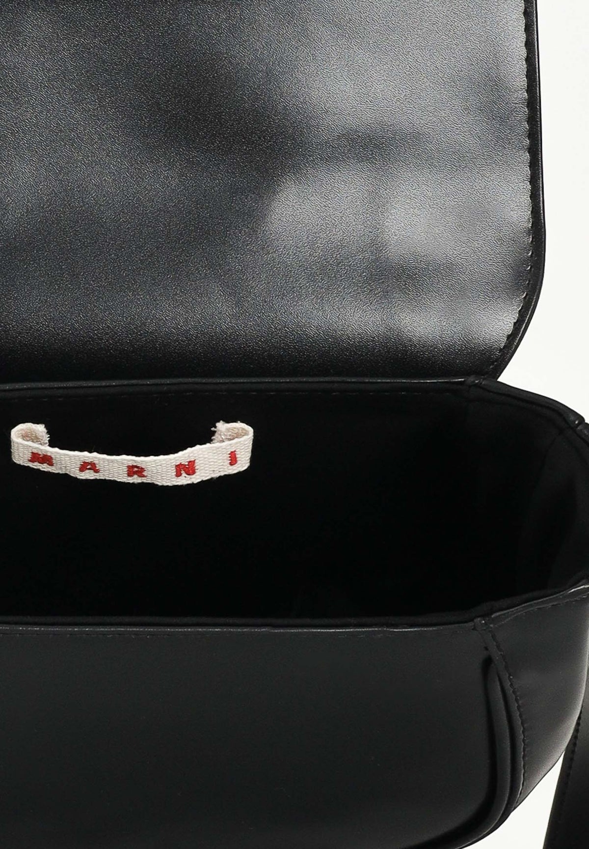 MARNI Borsa a tracolla Smile nera da donna con finitura effetto pelle M01476M00TK 0M900 MARNI 