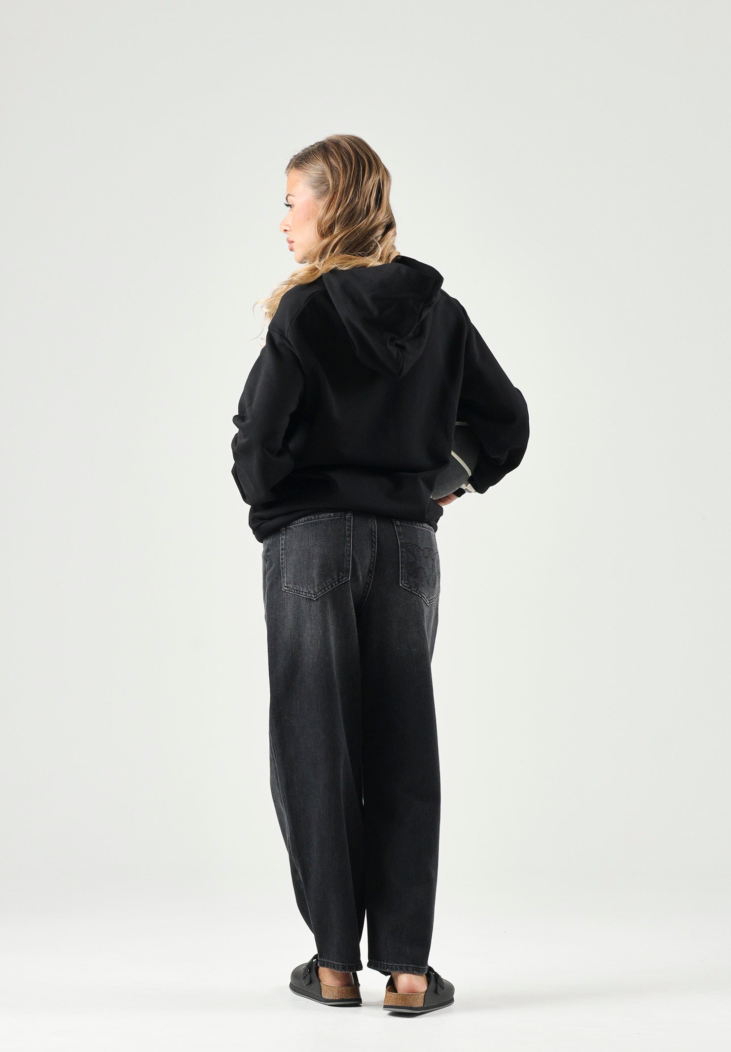 MARNI Felpa con cappuccio HODDIE nera  per donna, ragazzi e bambini con logo Marni frontale e tasca a marsupio. M01883M00V0 0M900 MARNI 