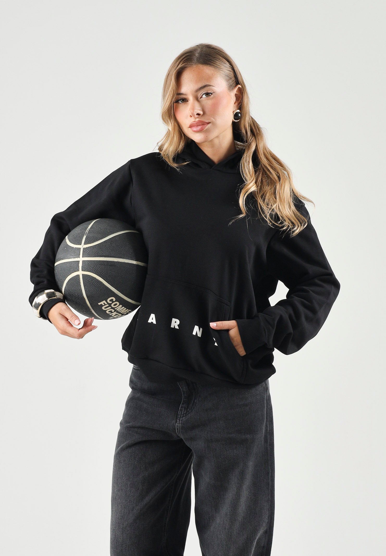 MARNI Felpa con cappuccio HODDIE nera  per donna, ragazzi e bambini con logo Marni frontale e tasca a marsupio. M01883M00V0 0M900 MARNI 