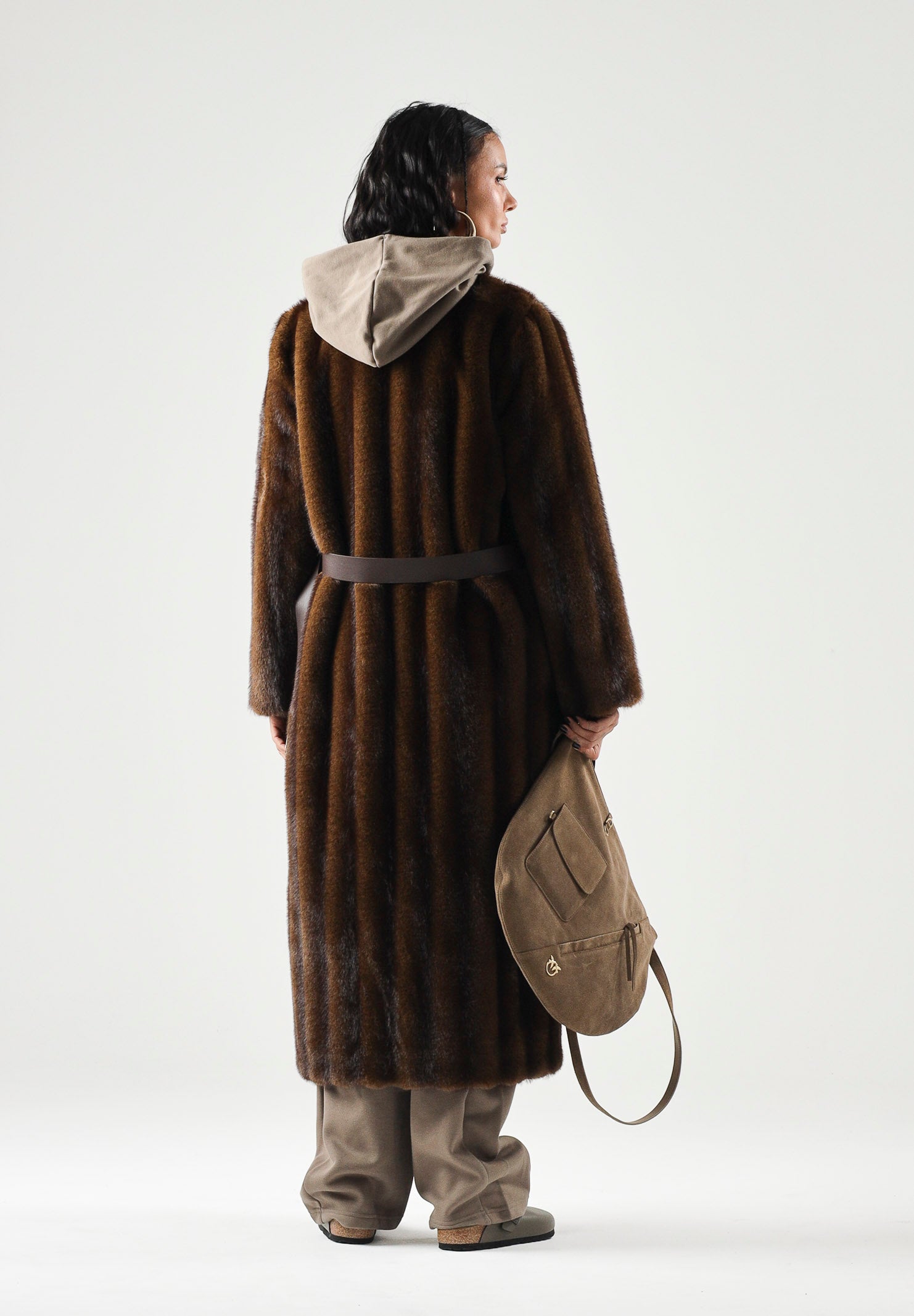 MAX MARA Cappotto lungo in pelliccia sintetica con cintura nocciola, marrone da donna con cintura 2626456012600 001 MAX MARA 