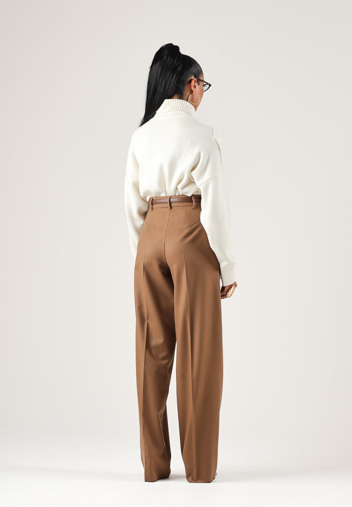 MAX MARA STUDIO Pantaloni eleganti MSTCOCCO cuoio per donna con piega centrale e design a gamba larga. 2626136092600 025 MAX MARA STUDIO 