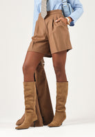 MAX MARA STUDIO Shorts eleganti cuoio per donna con pinces frontali e tasche a filetto 2626146012600 025 MAX MARA STUDIO 