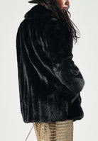 MAX MARA Pelliccia SHORTY  nero intenso da donna a pelo corto 2626456022600 002 MAX MARA STUDIO 