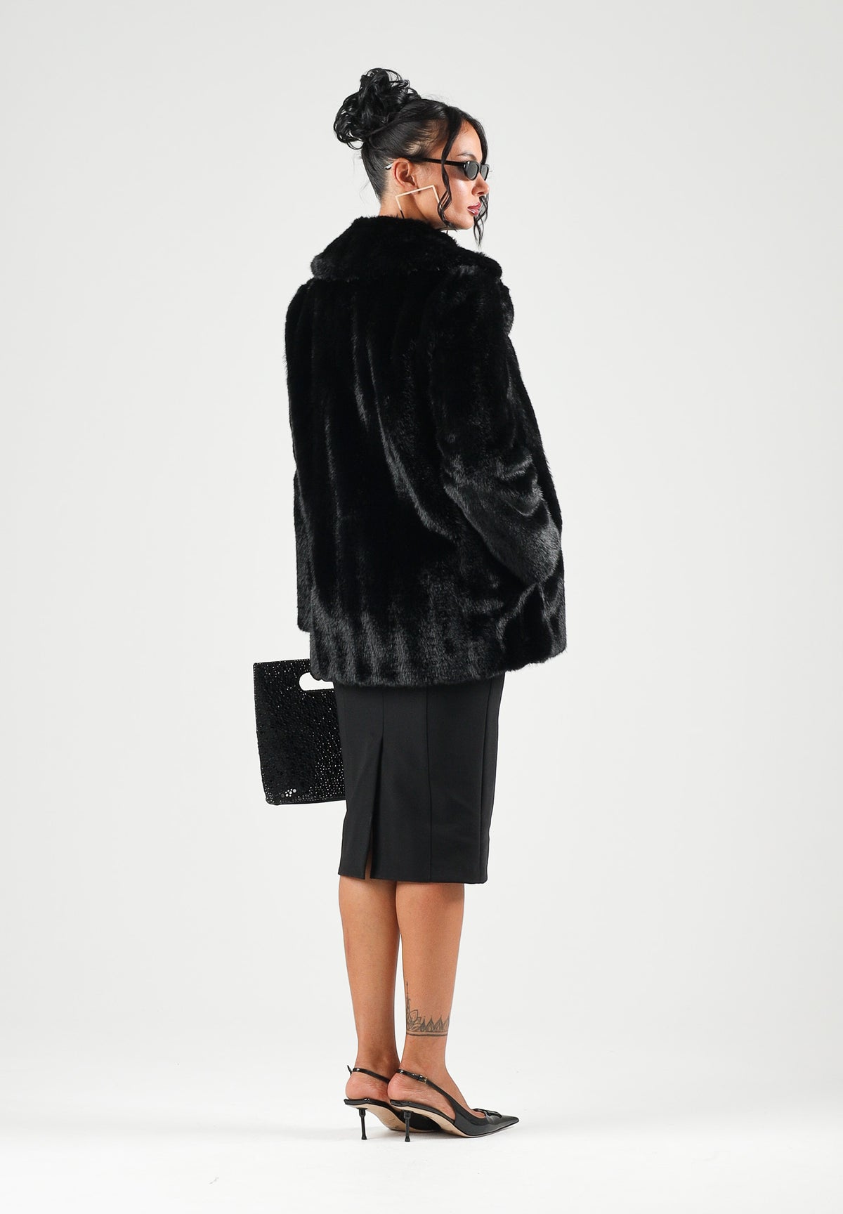 MAX MARA Pelliccia SHORTY  nero intenso da donna a pelo corto 2626456022600 002 MAX MARA STUDIO 