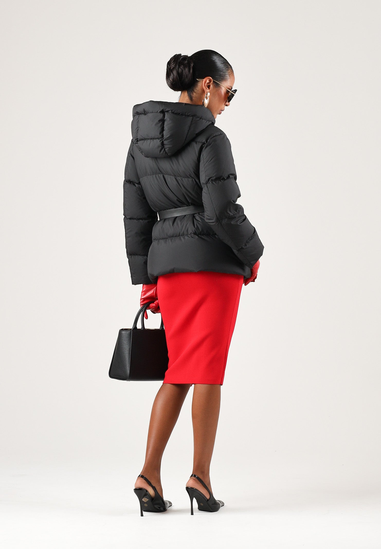 MAX MARA STUDIO Piumino MSTLANA nero per donna con cappuccio avvolgente e cintura elastica in vita impreziosita 2626486022600 005 MAX MARA STUDIO 